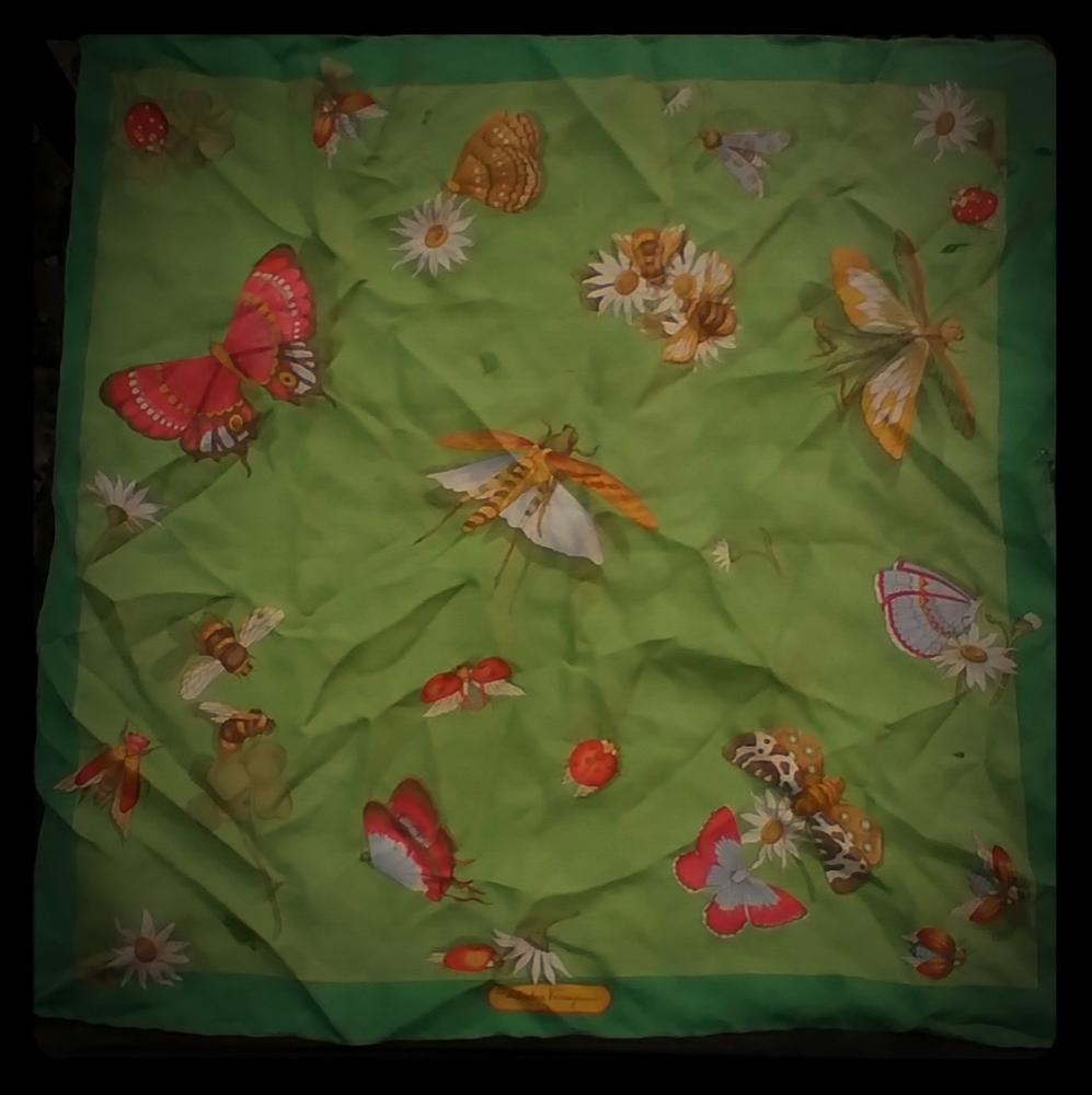 1982 Salvatore Ferragamo silk scarf